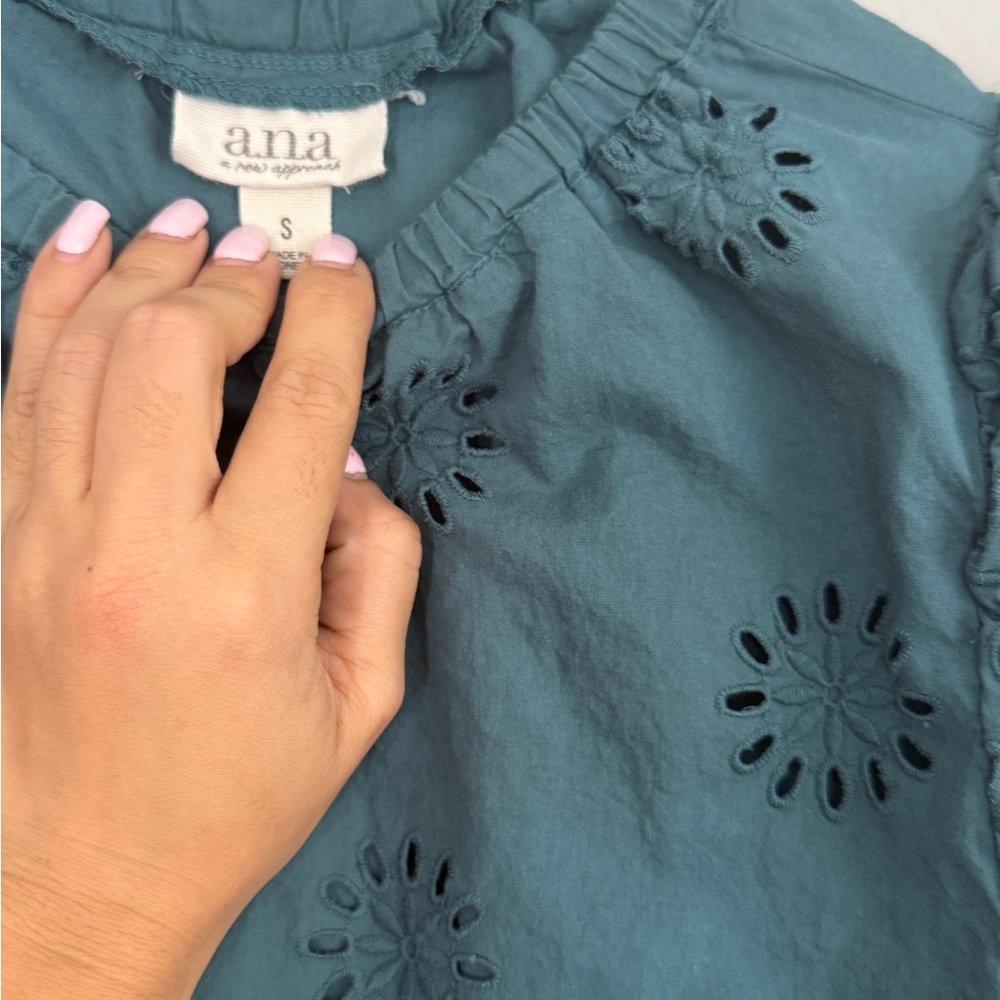 A new apparel A.n.A schiffli embroidered top teal blouse - Picture 5 of 7